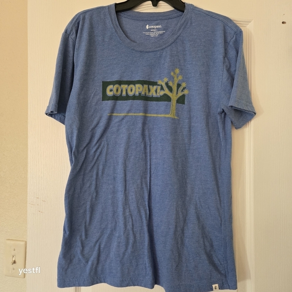 Cotopaxi graphic t-shirt organic recyled L